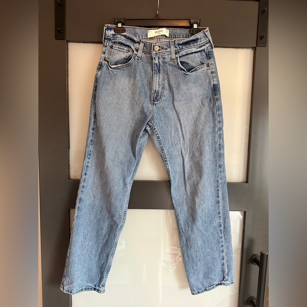Hollister Men’s Loose Fit Jeans